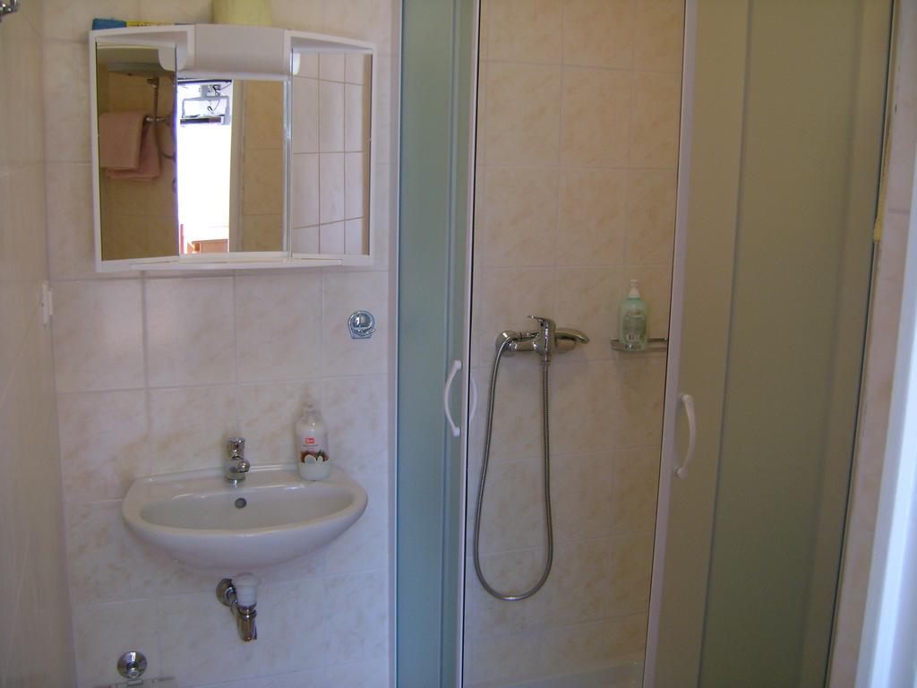 Apartment For Holidays In พูลา ห้อง รูปภาพ