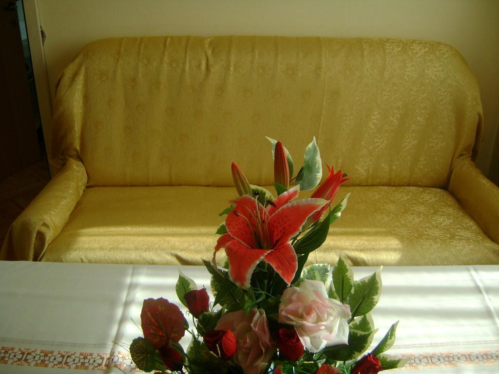 Apartment For Holidays In พูลา ห้อง รูปภาพ