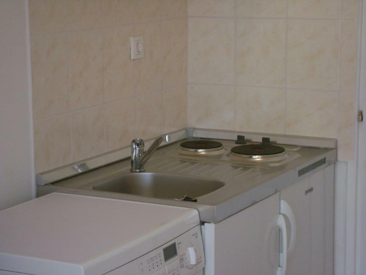 Apartment For Holidays In พูลา ห้อง รูปภาพ
